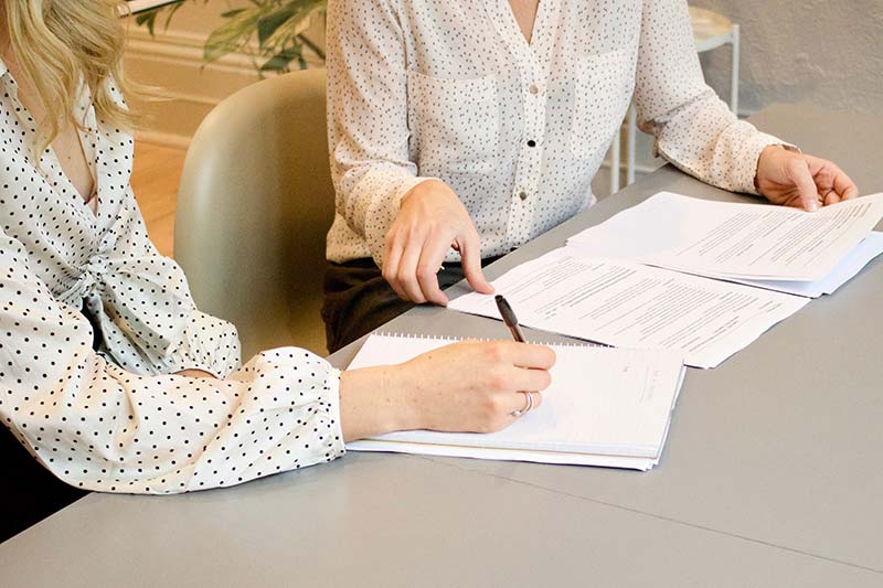 Anträge und Gesuche